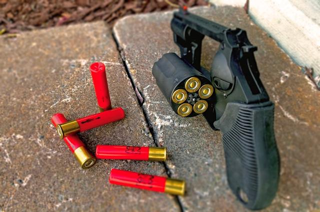 【Apex 英雄】致敬经典射击动作，但曾十分鸡肋，莫桑比克霰弹枪有怎样的变化？-第4张