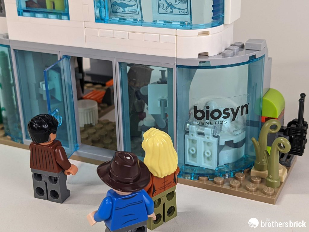 【周邊專區】屬於你的恐龍冒險？樂高侏羅紀世界76949南方巨獸龍和鐮刀龍攻擊開箱評測-第49張