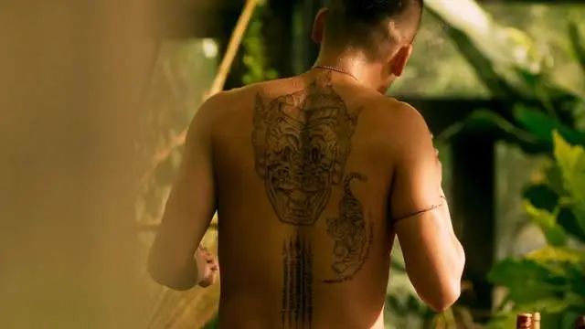 【拉片】「血观音」第二回：你在前厅送礼，我在后院群聊-第2张