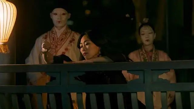 【拉片】「血观音」第二回：你在前厅送礼，我在后院群聊-第34张