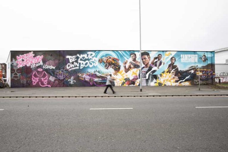 【主机游戏】终极宣传！《黑道圣徒：重启版》巨幅壁画现身英国-第1张